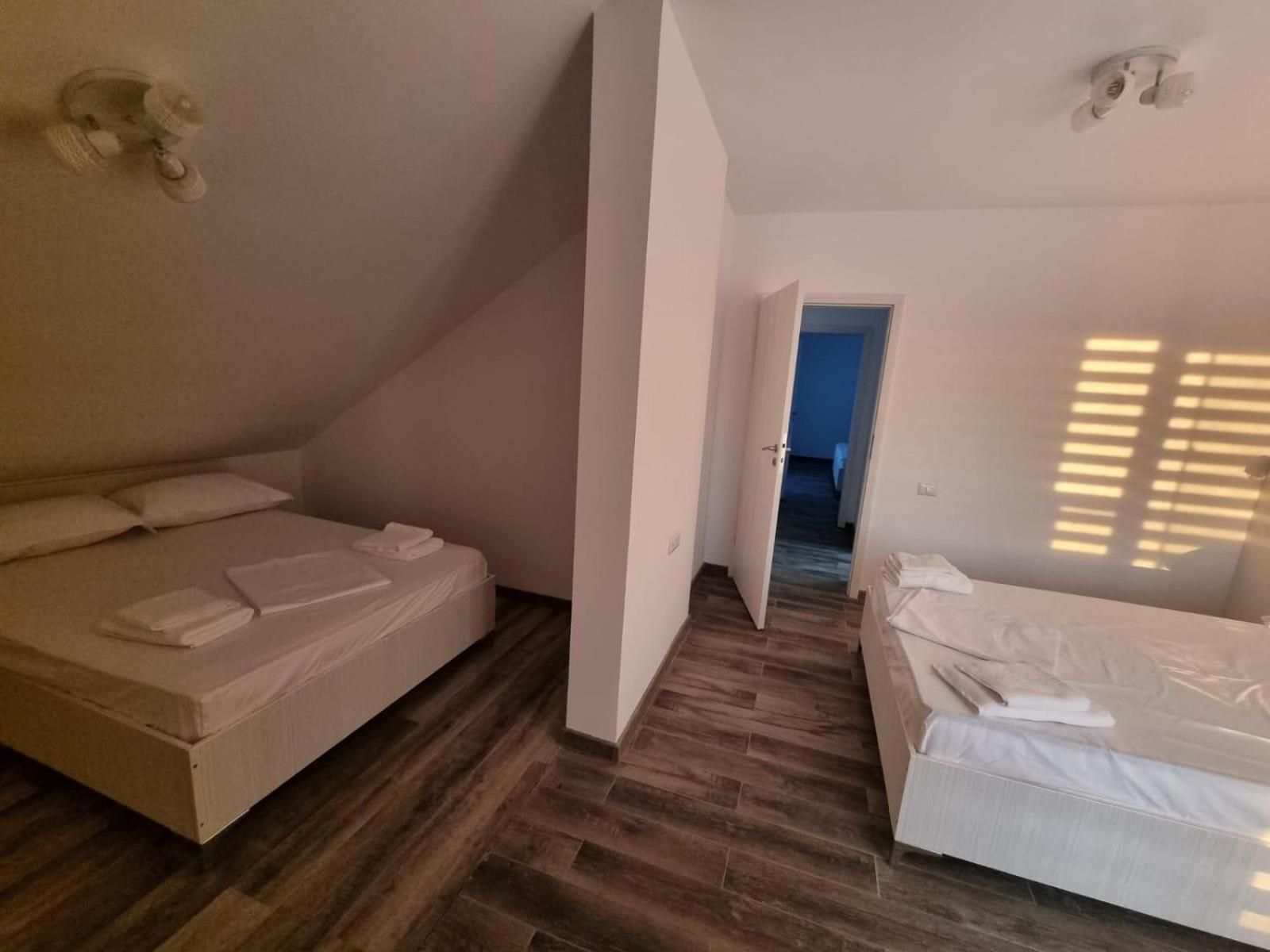فندق Dekor كوستِنيست المظهر الخارجي الصورة
